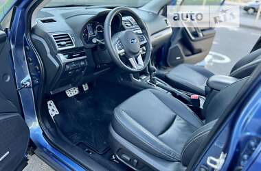 Внедорожник / Кроссовер Subaru Forester 2017 в 