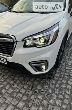 Позашляховик / Кросовер Subaru Forester 2018 в Львові