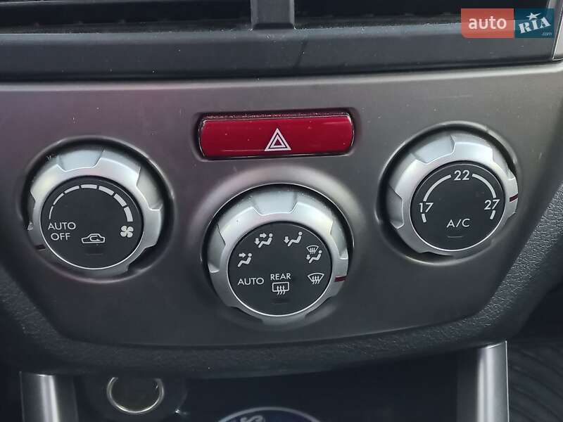 Внедорожник / Кроссовер Subaru Forester 2010 в Львове