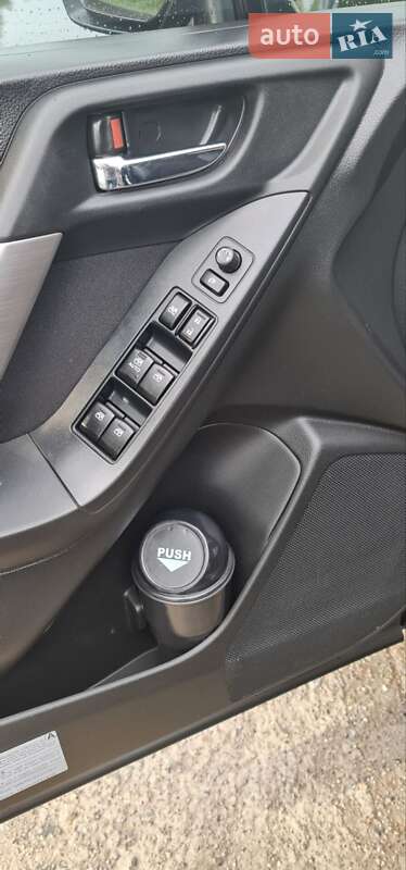 Внедорожник / Кроссовер Subaru Forester 2013 в Днепре