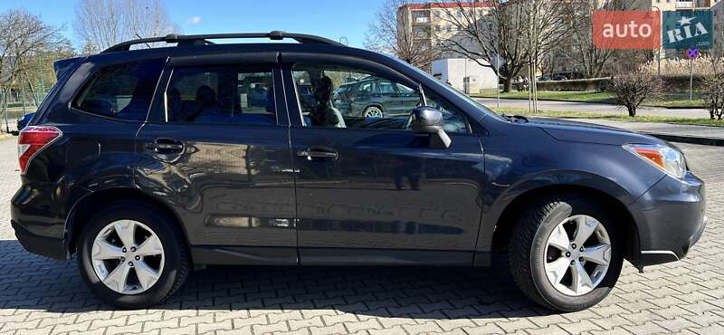Внедорожник / Кроссовер Subaru Forester 2015 в 