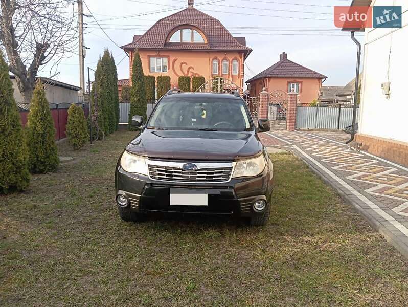 Позашляховик / Кросовер Subaru Forester 2008 в Чернівцях