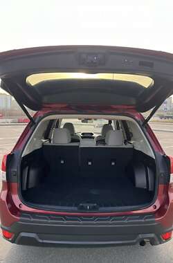 Позашляховик / Кросовер Subaru Forester 2019 в Києві