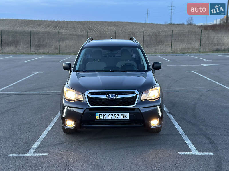 Позашляховик / Кросовер Subaru Forester 2017 в Рівному
