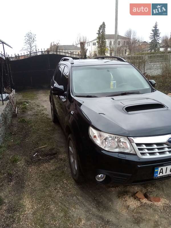 Внедорожник / Кроссовер Subaru Forester 2011 в Тараще