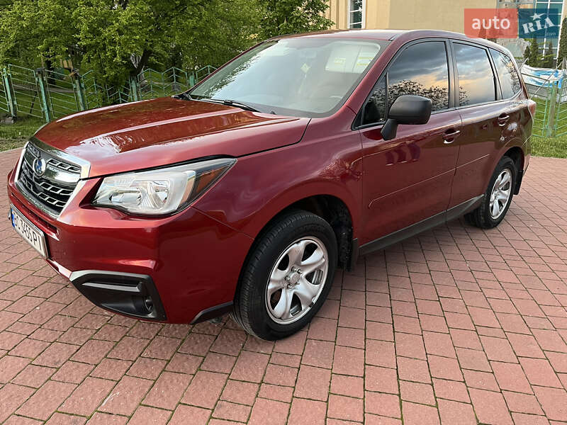 Внедорожник / Кроссовер Subaru Forester 2017 в 