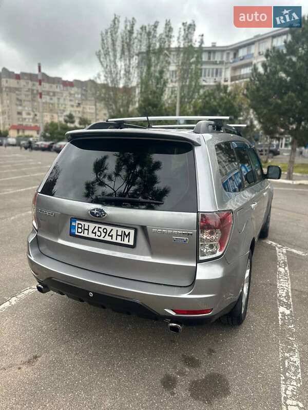 Внедорожник / Кроссовер Subaru Forester 2010 в Одессе
