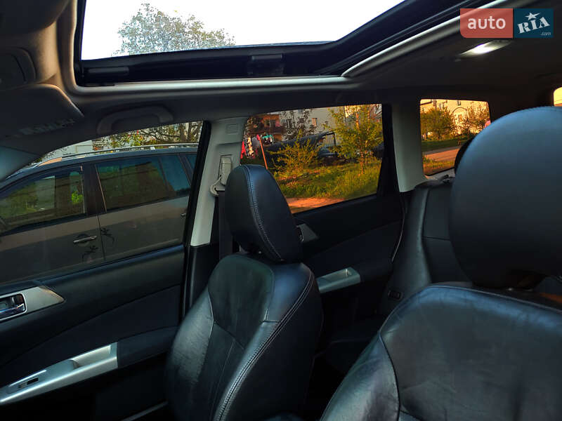 Внедорожник / Кроссовер Subaru Forester 2010 в Сокале