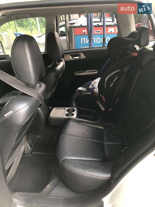 Позашляховик / Кросовер Subaru Forester 2010 в Києві