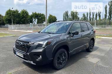 Внедорожник / Кроссовер Subaru Forester 2022 в Киеве