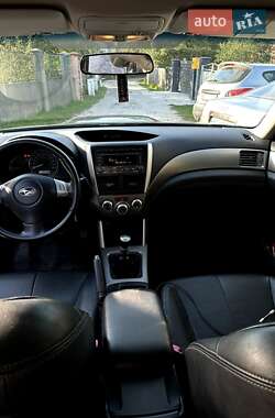 Внедорожник / Кроссовер Subaru Forester 2010 в 