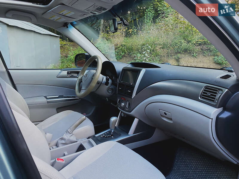 Внедорожник / Кроссовер Subaru Forester 2012 в Львове