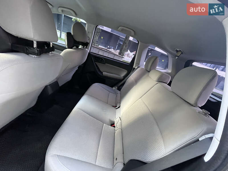 Внедорожник / Кроссовер Subaru Forester 2016 в Ивано-Франковске