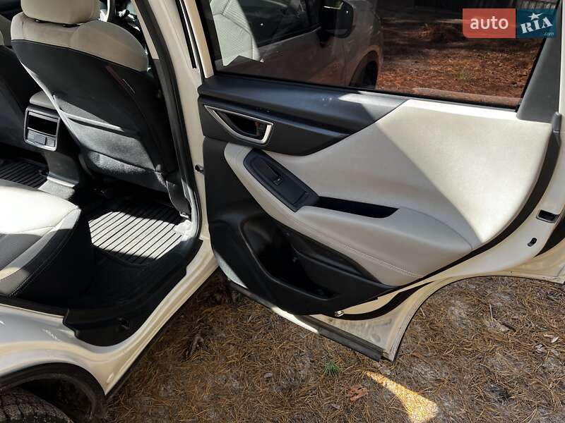 Внедорожник / Кроссовер Subaru Forester 2018 в Киеве