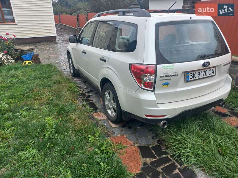 Внедорожник / Кроссовер Subaru Forester 2011 в Ровно