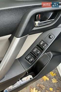 Позашляховик / Кросовер Subaru Forester 2014 в 
