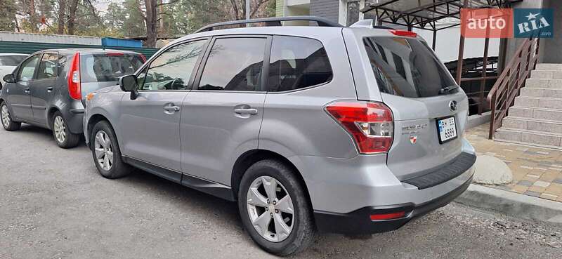 Внедорожник / Кроссовер Subaru Forester 2015 в Киеве