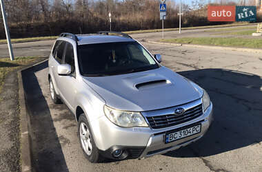 Внедорожник / Кроссовер Subaru Forester 2010 в Львове