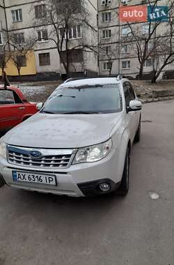 Позашляховик / Кросовер Subaru Forester 2012 в Харкові