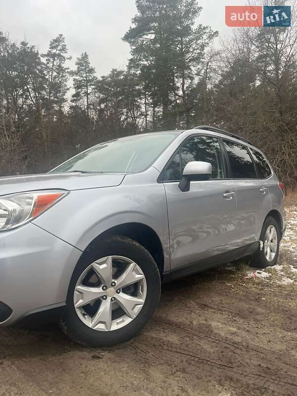 Внедорожник / Кроссовер Subaru Forester 2015 в Киеве
