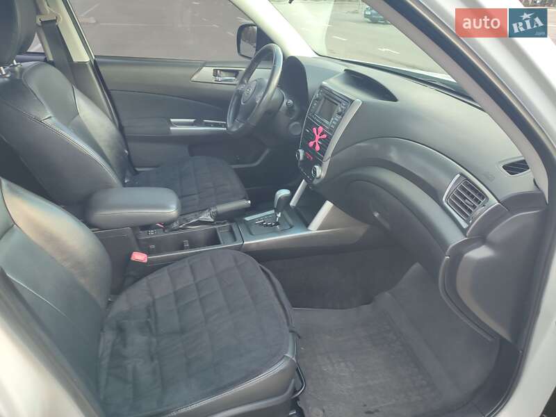 Внедорожник / Кроссовер Subaru Forester 2011 в Киеве