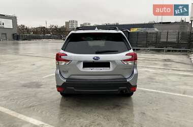 Позашляховик / Кросовер Subaru Forester 2021 в Києві