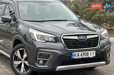 Внедорожник / Кроссовер Subaru Forester 2019 в Киеве