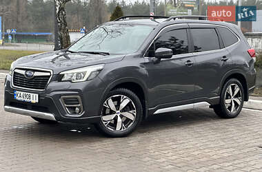 Внедорожник / Кроссовер Subaru Forester 2019 в Киеве