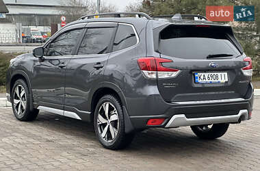 Внедорожник / Кроссовер Subaru Forester 2019 в Киеве