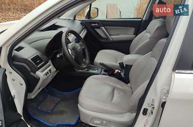 Внедорожник / Кроссовер Subaru Forester 2014 в 