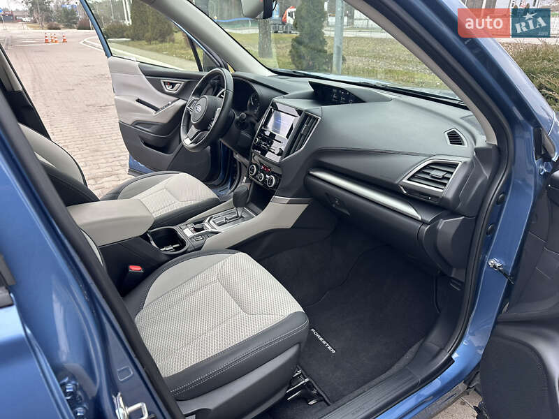Позашляховик / Кросовер Subaru Forester 2020 в Києві
