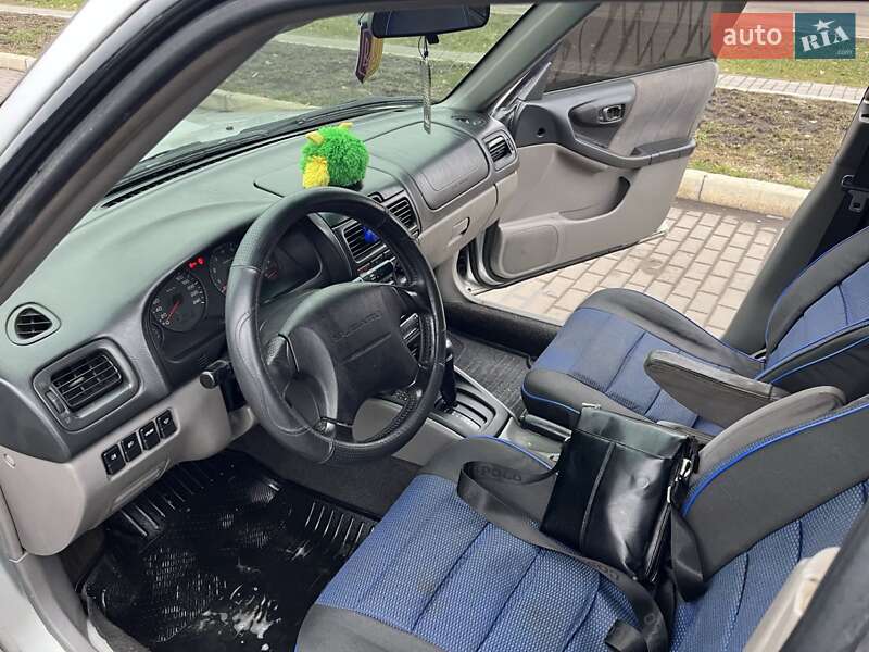 Позашляховик / Кросовер Subaru Forester 2001 в Олександрії