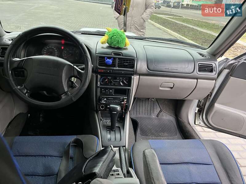 Позашляховик / Кросовер Subaru Forester 2001 в Олександрії