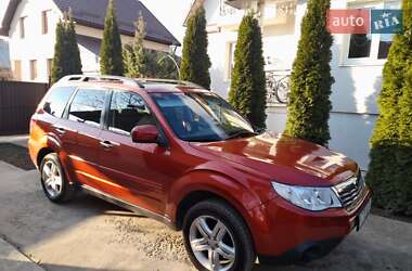 Позашляховик / Кросовер Subaru Forester 2010 в Івано-Франківську