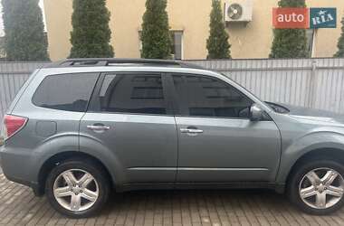 Позашляховик / Кросовер Subaru Forester 2009 в Києві