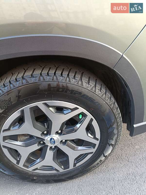 Внедорожник / Кроссовер Subaru Forester 2020 в Киеве