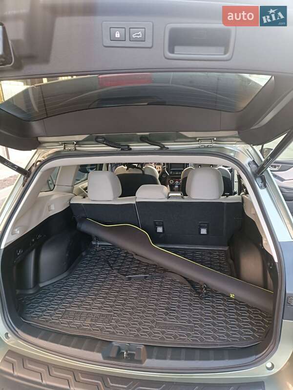 Внедорожник / Кроссовер Subaru Forester 2020 в Киеве