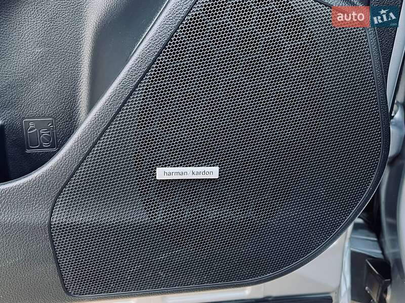 Позашляховик / Кросовер Subaru Forester 2016 в Києві