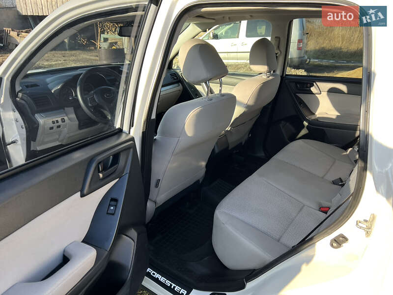 Внедорожник / Кроссовер Subaru Forester 2014 в Луцке
