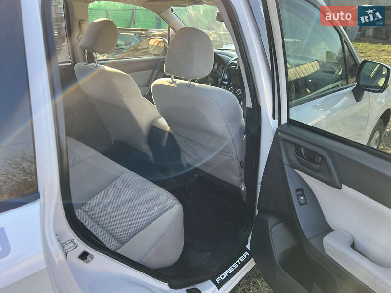 Внедорожник / Кроссовер Subaru Forester 2014 в Луцке