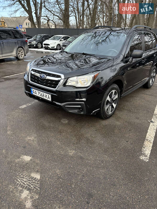 Позашляховик / Кросовер Subaru Forester 2016 в Києві