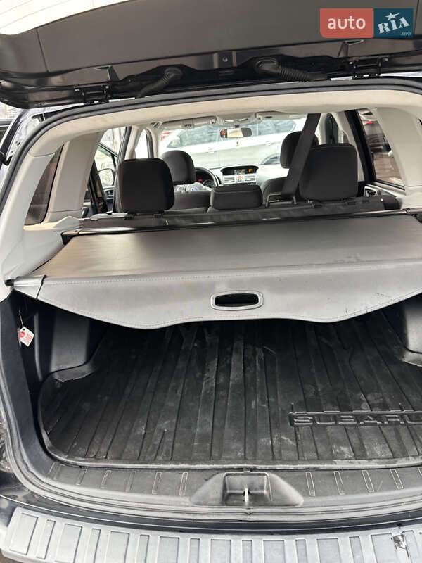 Позашляховик / Кросовер Subaru Forester 2016 в Києві