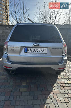 Позашляховик / Кросовер Subaru Forester 2012 в Києві