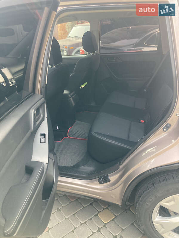 Позашляховик / Кросовер Subaru Forester 2014 в Одесі