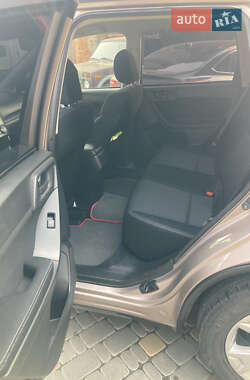 Внедорожник / Кроссовер Subaru Forester 2014 в 
