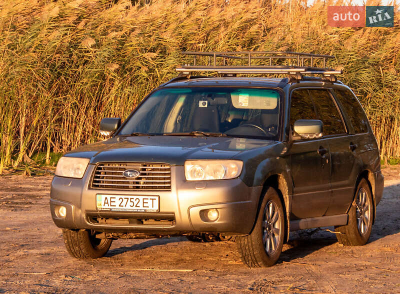 Внедорожник / Кроссовер Subaru Forester 2006 в 