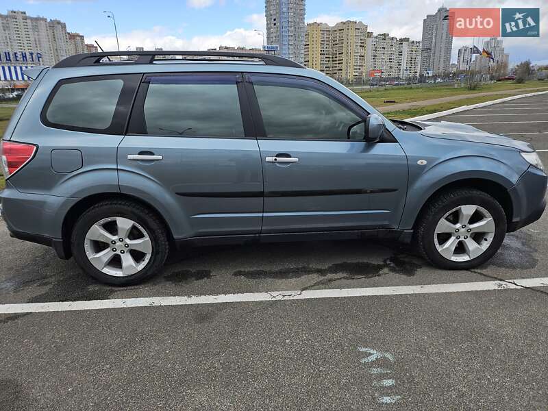 Позашляховик / Кросовер Subaru Forester 2008 в Києві