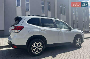 Внедорожник / Кроссовер Subaru Forester 2022 в 
