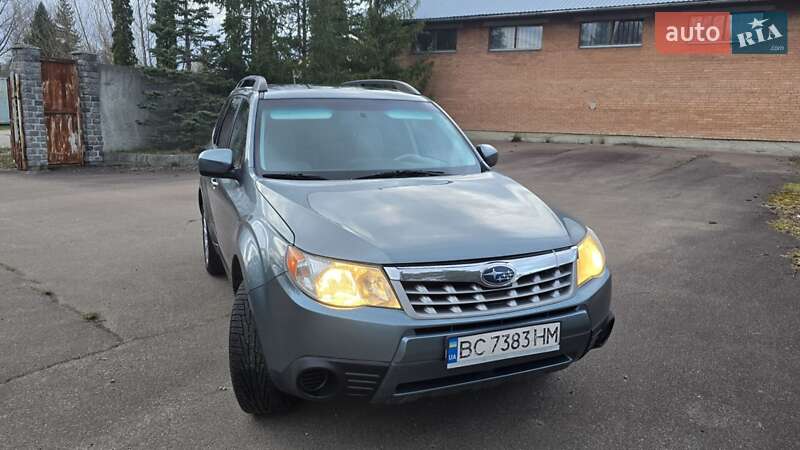 Позашляховик / Кросовер Subaru Forester 2011 в 