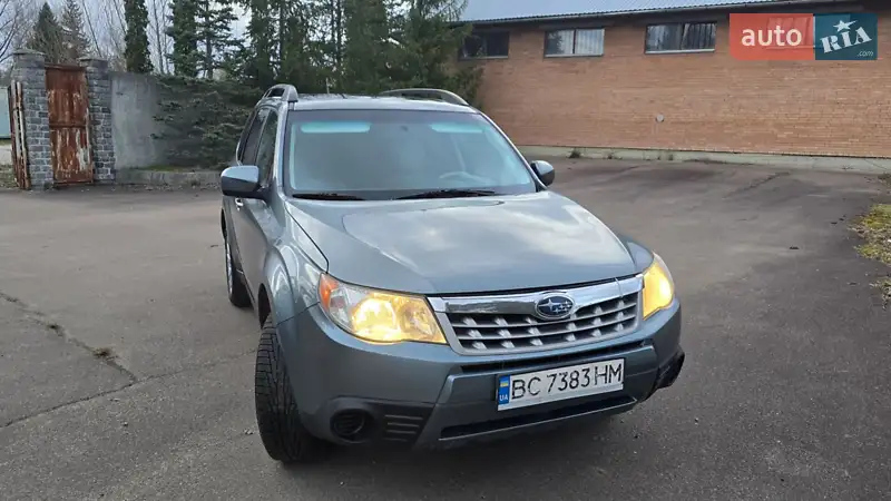 Позашляховик / Кросовер Subaru Forester 2011 в 